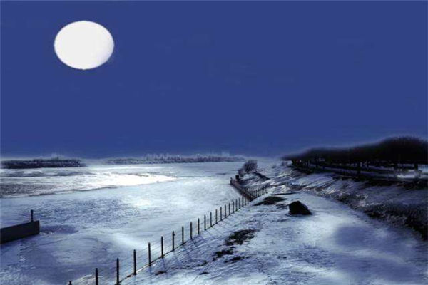 李白《关山月》的诗意解析及后世的评价为何如此之高